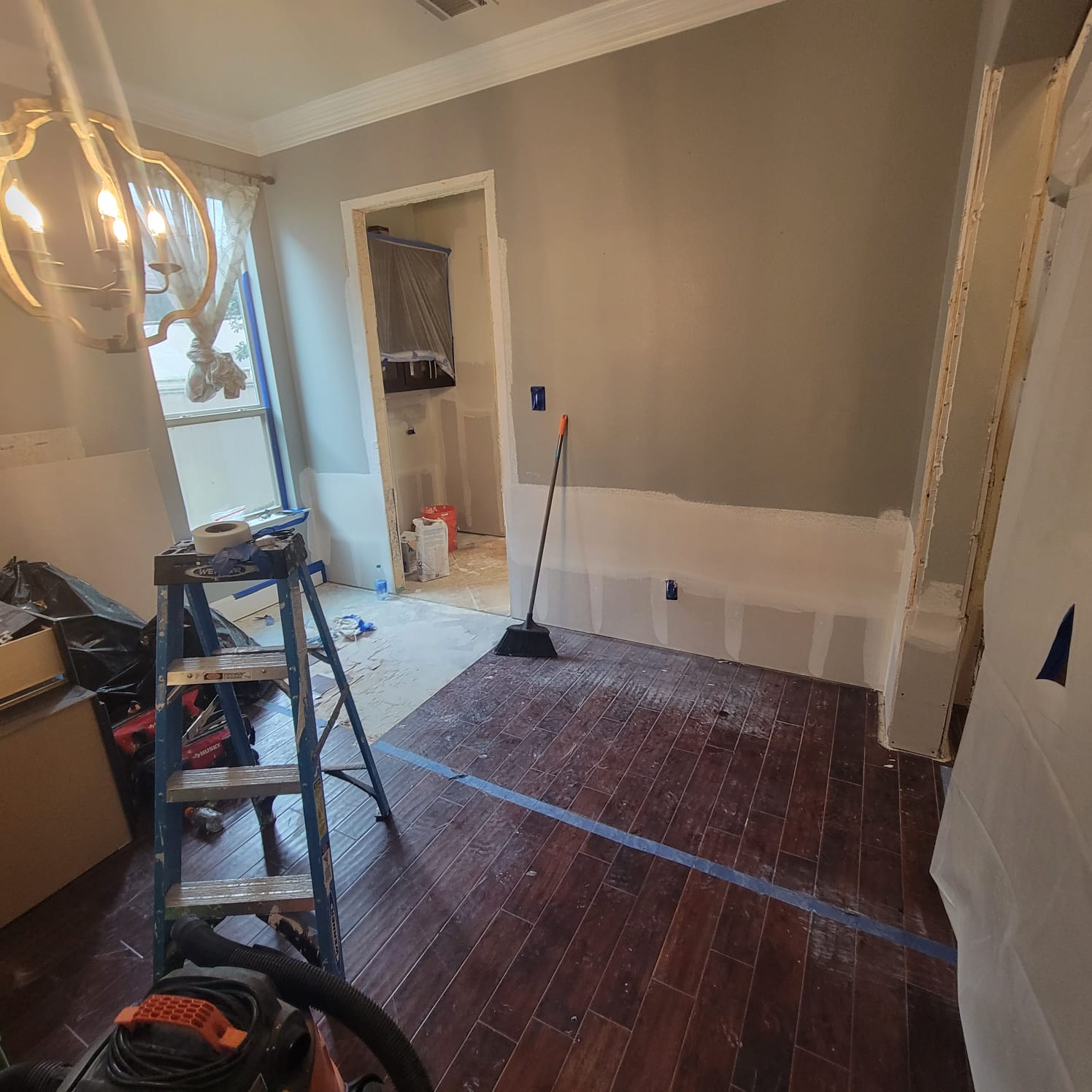 Installing New Drywall after 2\' Ripped Out Due to Water Damage